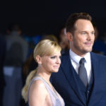 WESTWOOD, CA - DECEMBER 14: Actors Anna Faris (L) and Chris Pratt attend the premiere of Columbia Pictures' 'Passengers' at Regency Village Theatre on December 14, 2016 in Westwood, California.