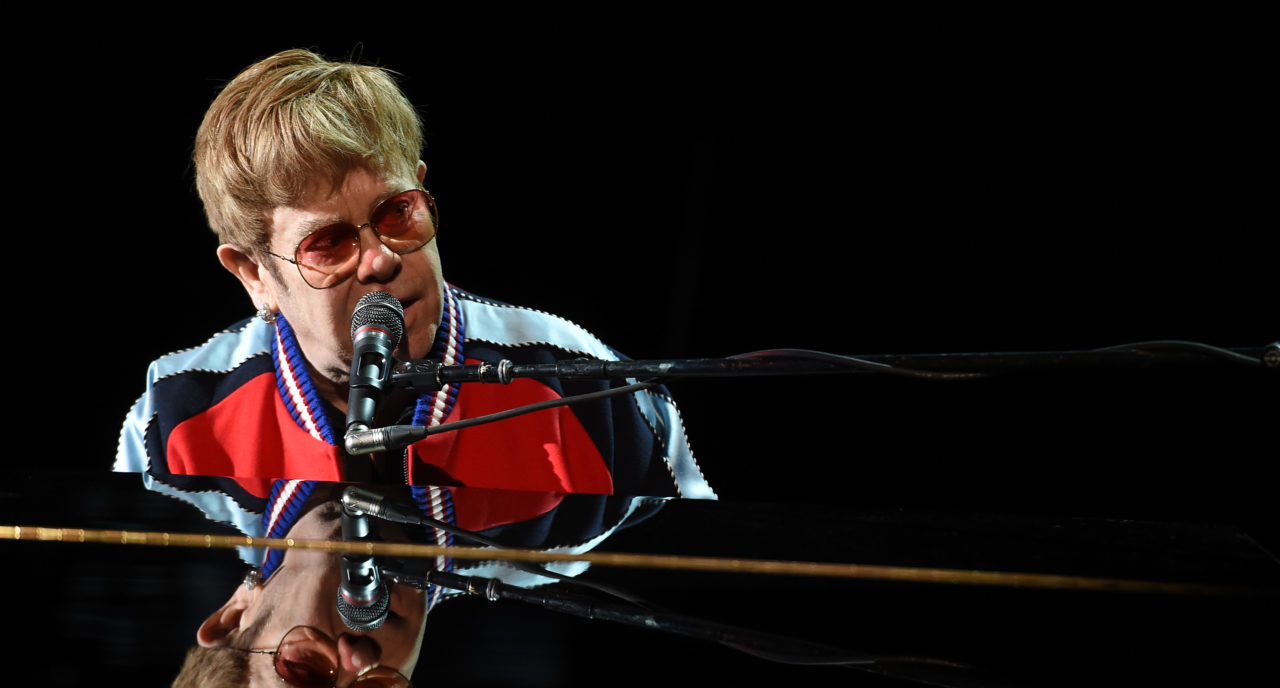 Elton John Angry, Saturday Night's Alright For Fighting, Las Vegas, Rude Fans