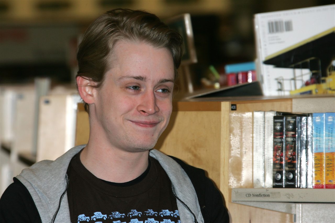 LOS ANGELES - MARCH 18: Actor Macaulay Culkin attends a signing for his new book "Junior" at Barnes & Noble Booksellers at The Grove on March 18, 2006 in Los Angeles, California. (Photo by David Livingston/Getty Images)