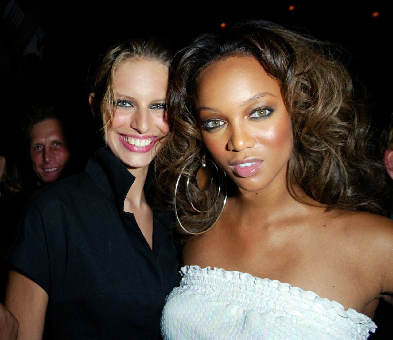 NEW YORK - OCTOBER 15: (TABLOIDS OUT) Model Karolina Kurkova (L) poses with model Tyra Banks at the 2002 VH1/Vogue Fashion Awards Afterparty at Hudson Hotel Cafeteria on October 15, 2002 in New York City. (Photo by Matthew Peyton/Getty Images)